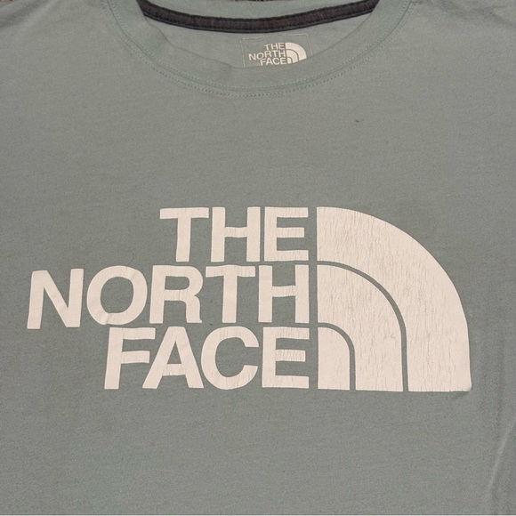 The North Face Men's Green Short Sleeve Tee - Picture 3 of 10